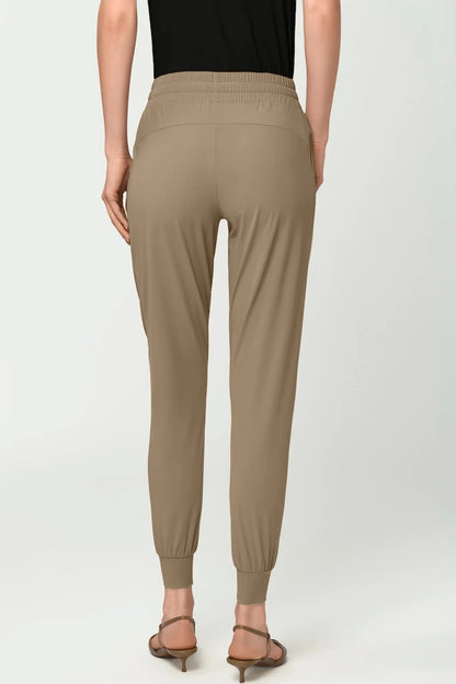 LUXE LÉGER Track Pants oliva