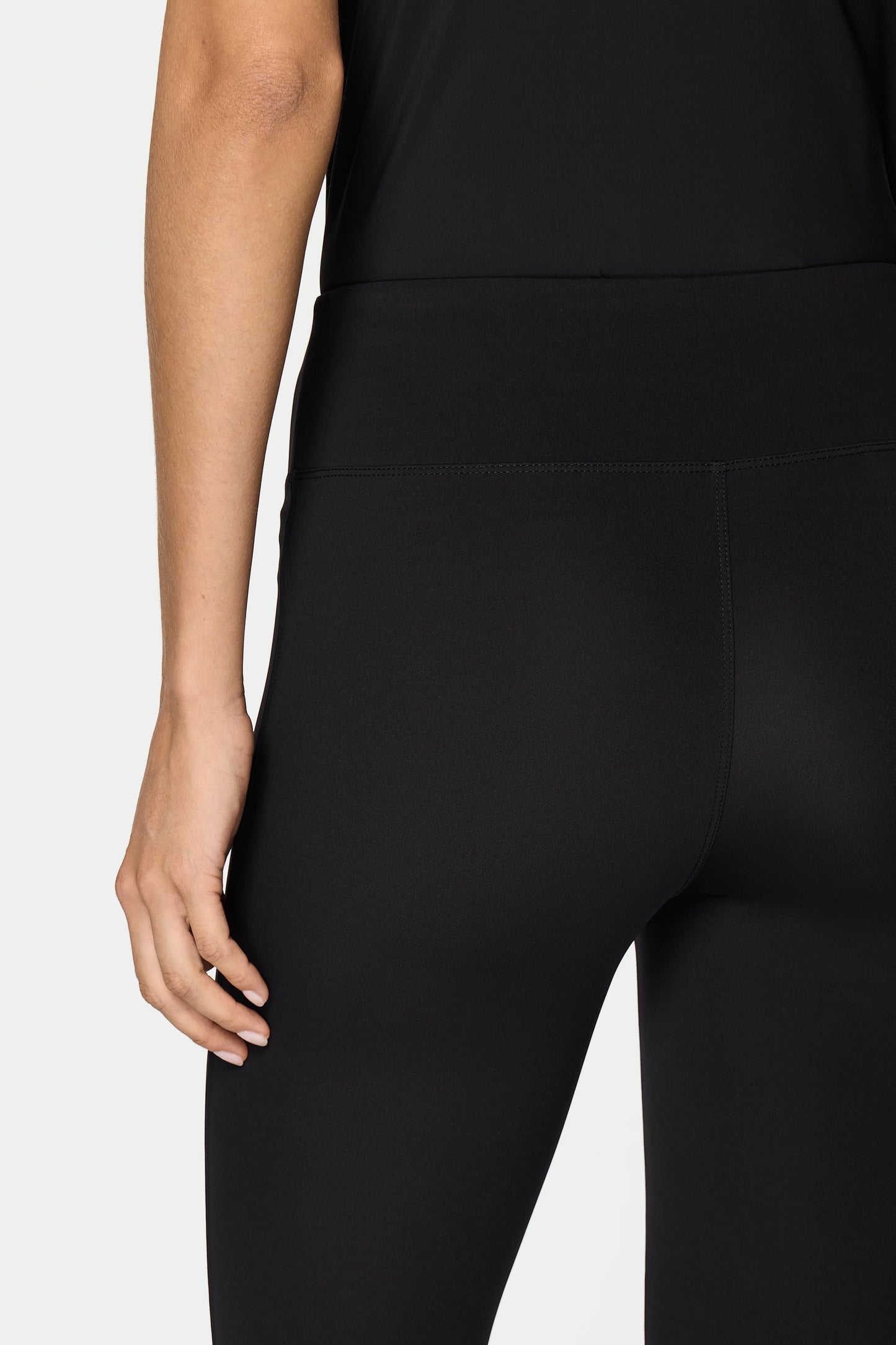 LALUCE Pants black