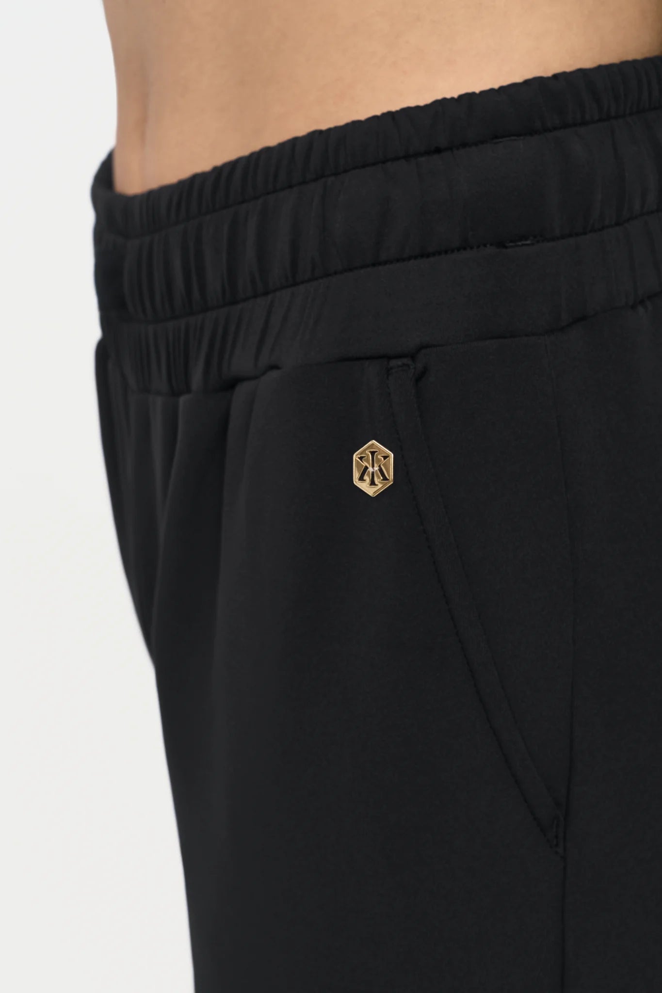 ROMULA Stretch Pants black