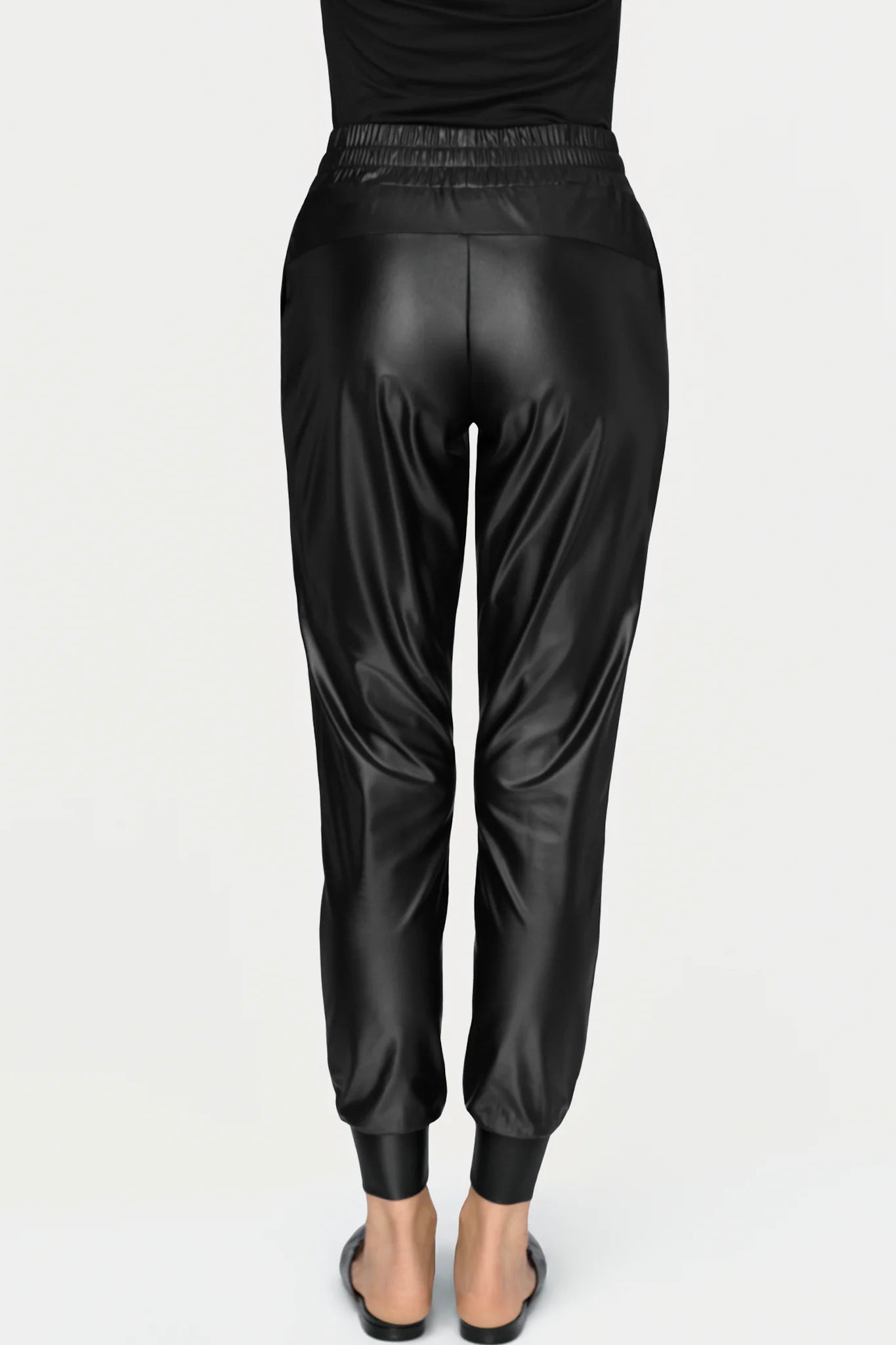 ELESSA Track Pants black