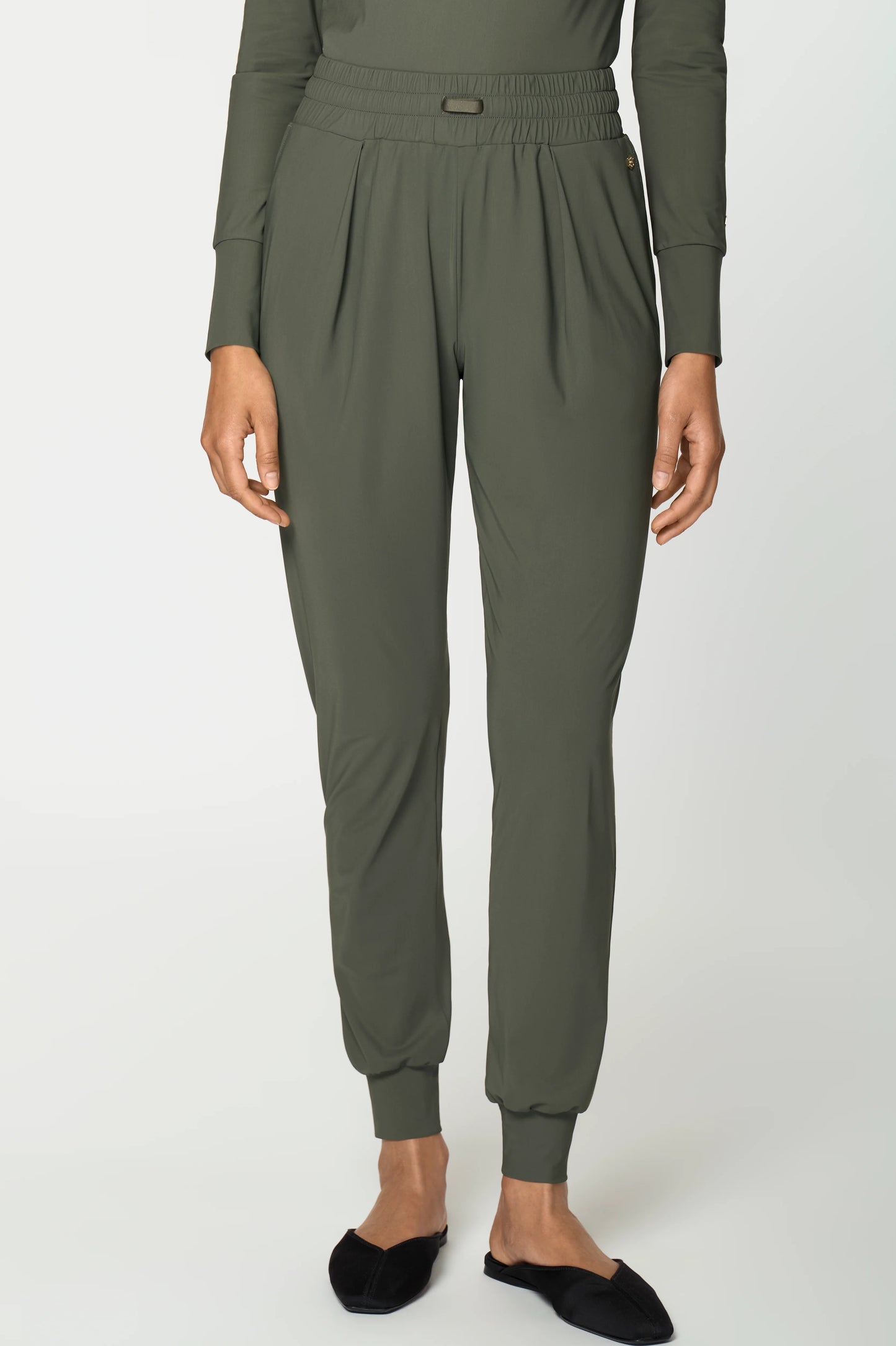 LUXE LÉGER Track Pants verde