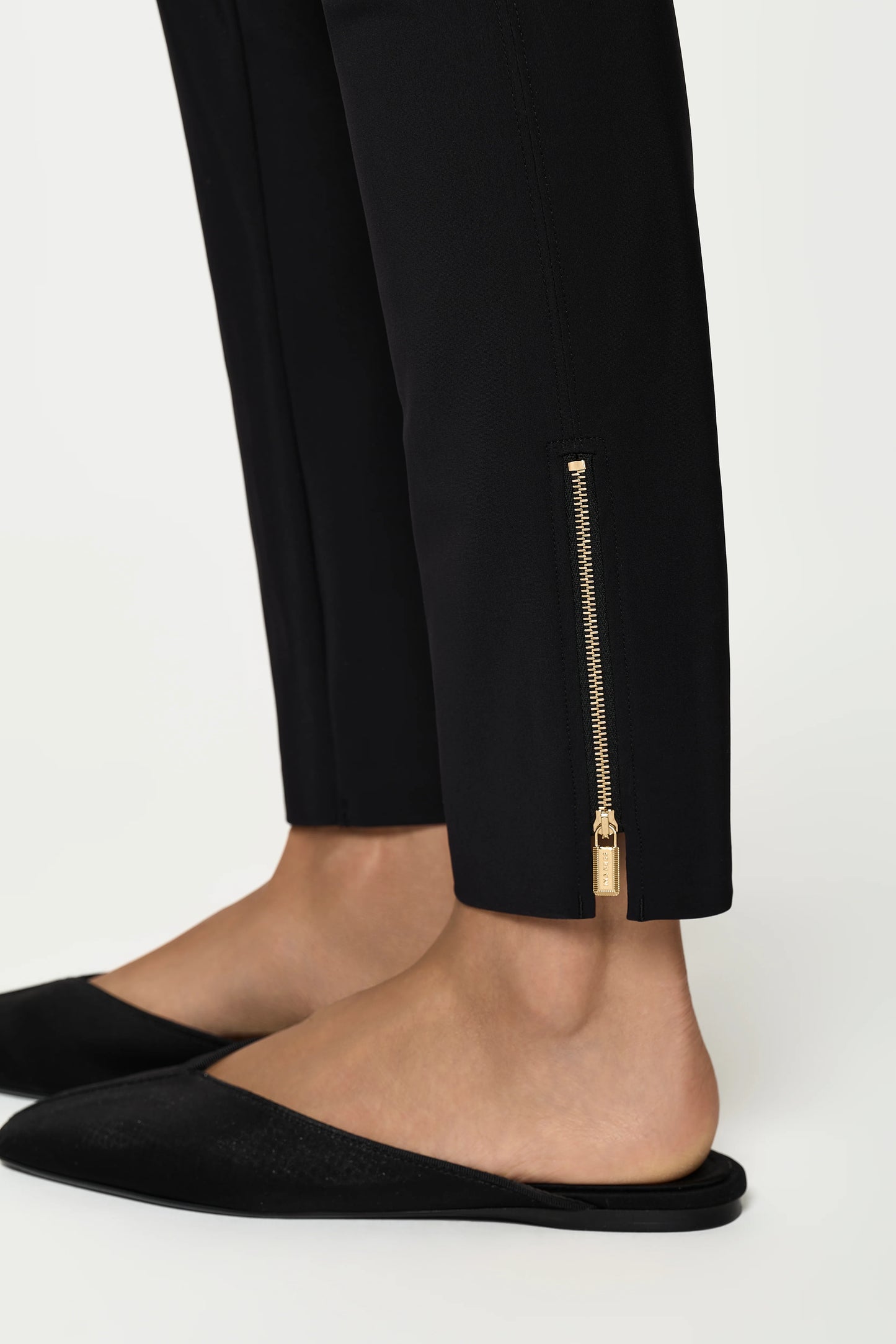 TRAVAGO Stretch Pants black